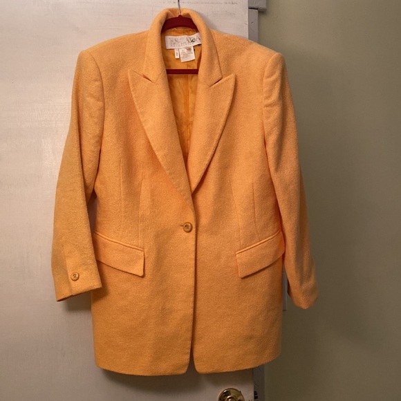 Escada New Virgin Wool Angora Wool Logo Lining Jacket Has a Matching Skirt - Picture 2 of 16